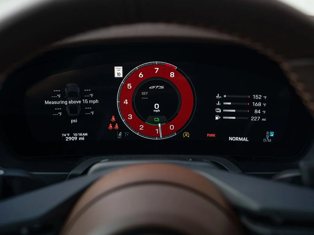 Used 2025  Porsche Carrera GTS image 25