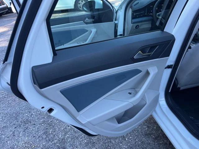 2026 Volkswagen Jetta SE - Photo 11
