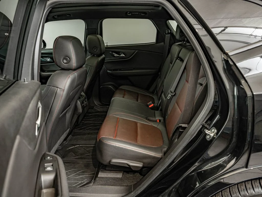 Used 2019 Black Chevrolet RS image 32
