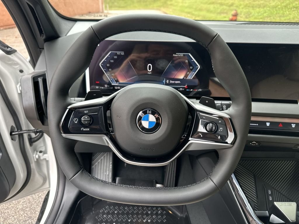 2026 BMW X3 30 - Photo 16
