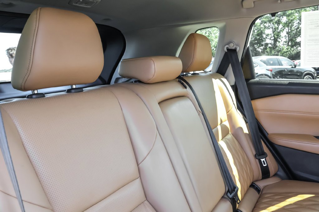 Used 2023 White Nissan Platinum image 45