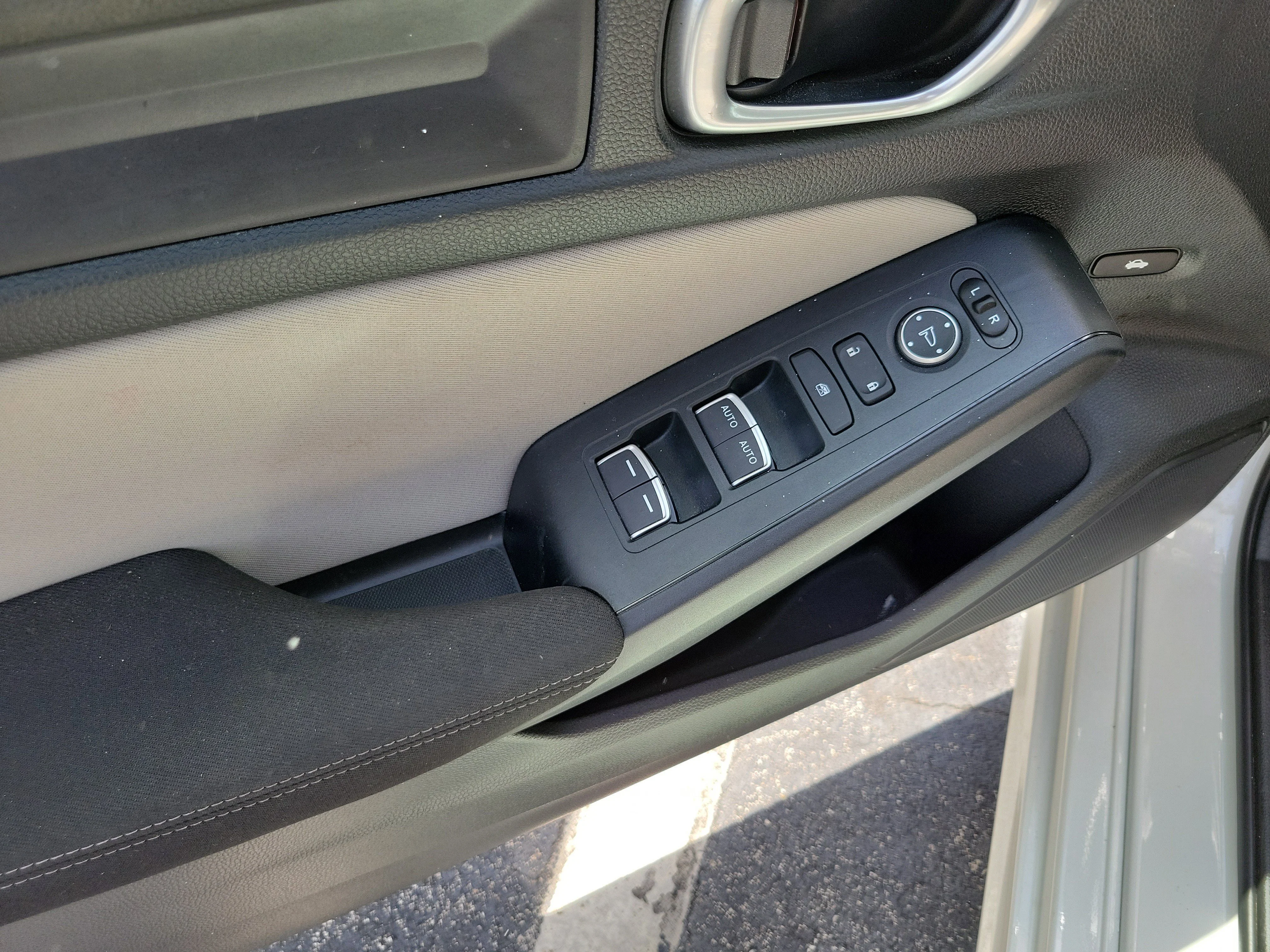 2024 Honda Civic LX - Photo 14