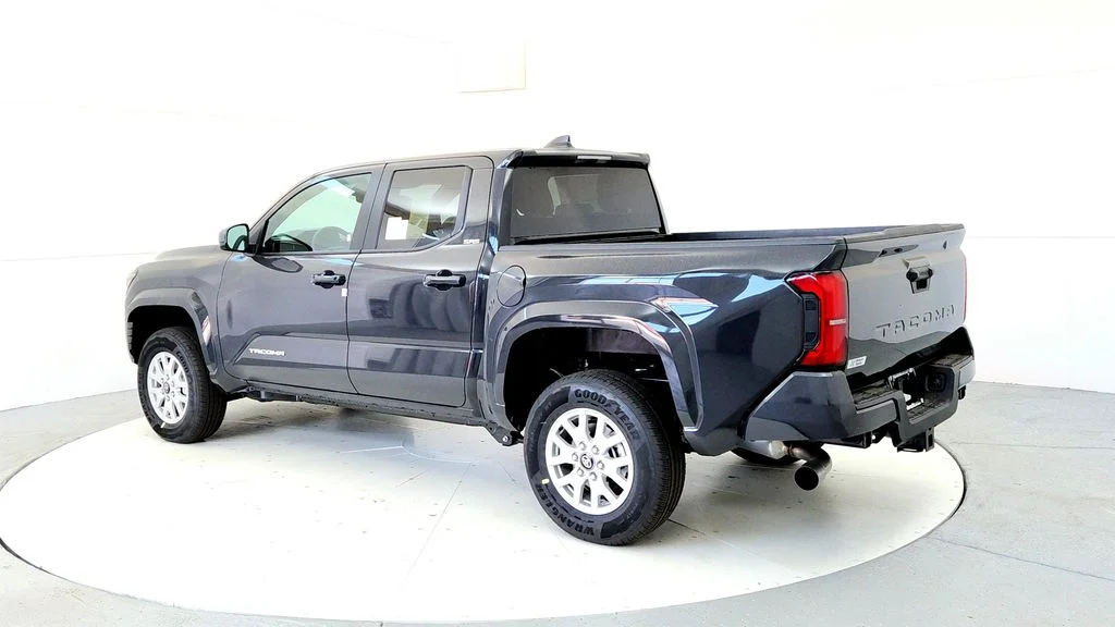New 2026 Underground Toyota SR5 image 4