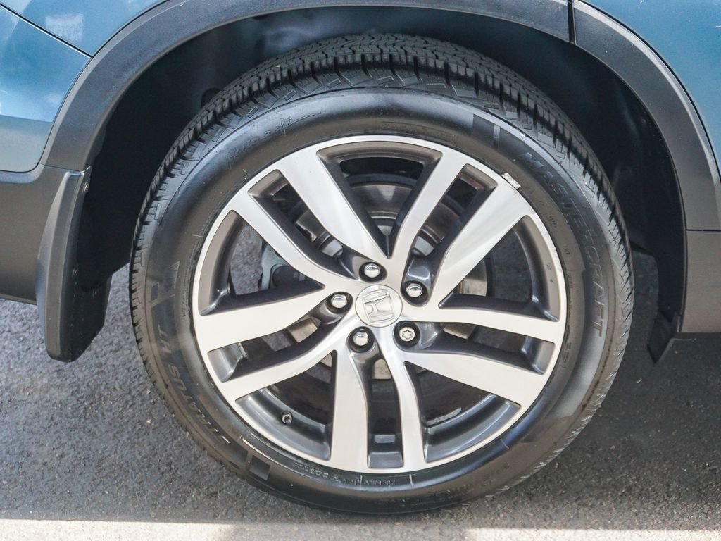 Used 2017 Blue Honda Touring image 9