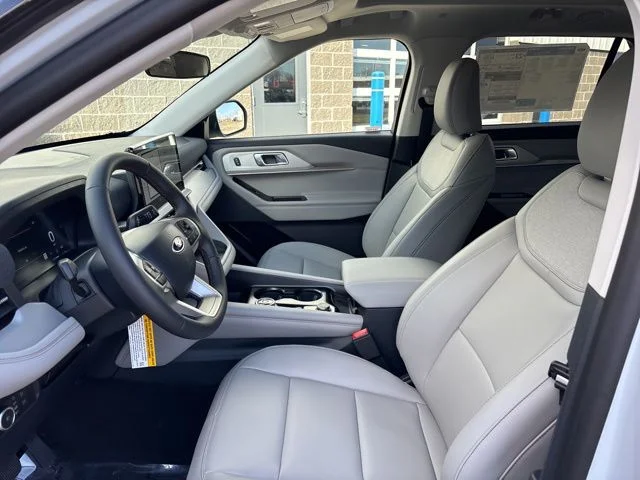 New 2026 Space White Metallic Ford Active image 12
