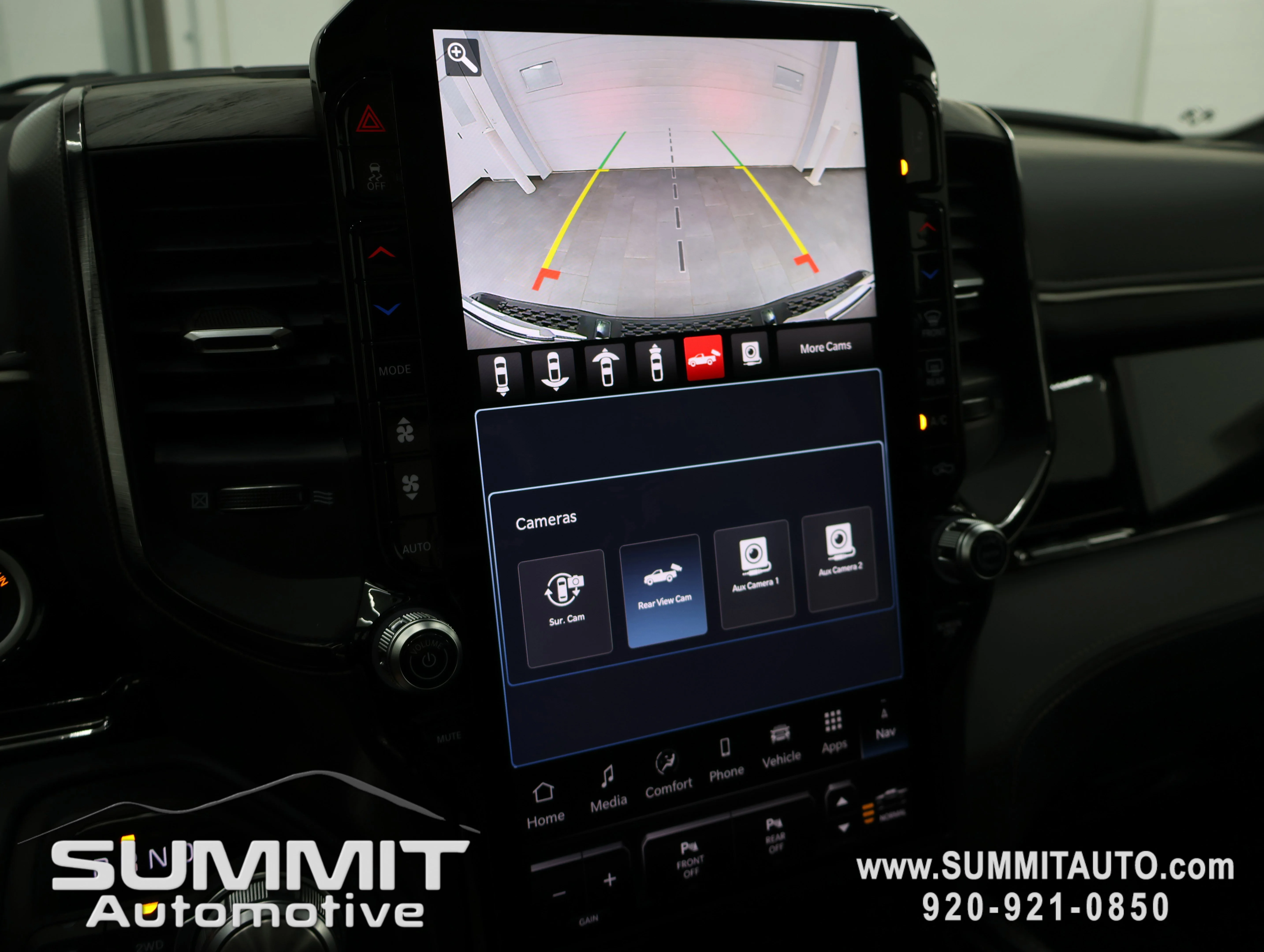 New 2026 Diamond Black Crystal Pearl-Coat Exterior Paint RAM Limited image 24