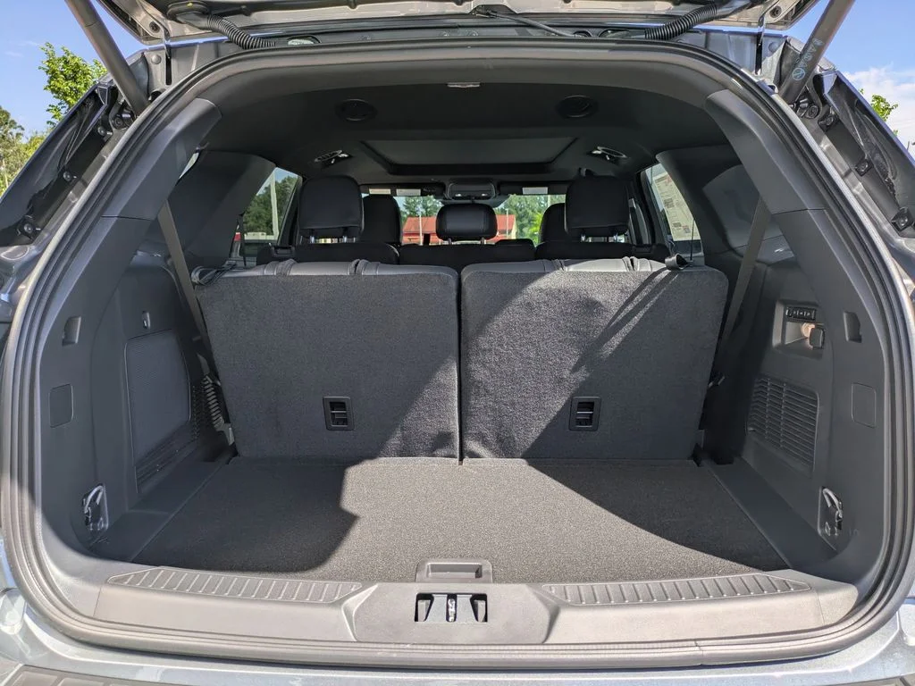 2026 Ford Explorer 10