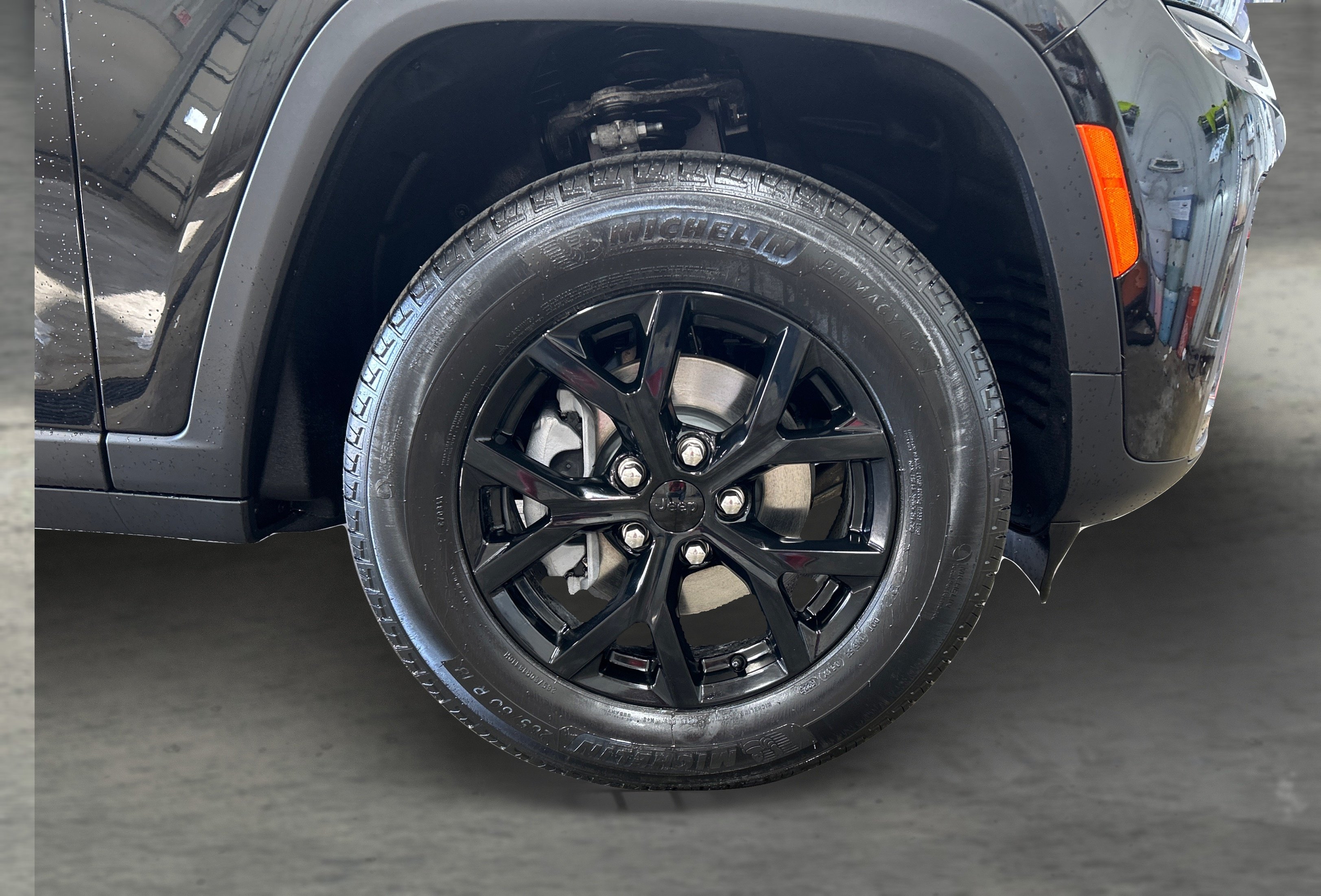 New 2026 Diamond Black Crystal Pearl-Coat Exterior Paint Jeep Altitude image 23
