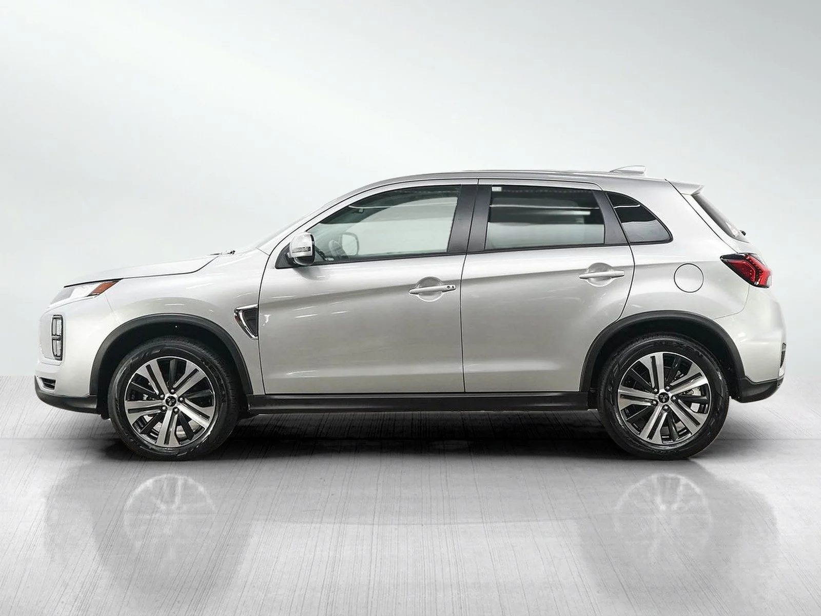 Used 2026 Mitsubishi Outlander Sport SE with VIN JA4ARUAU2TU010569 for sale in Burnsville, Minnesota