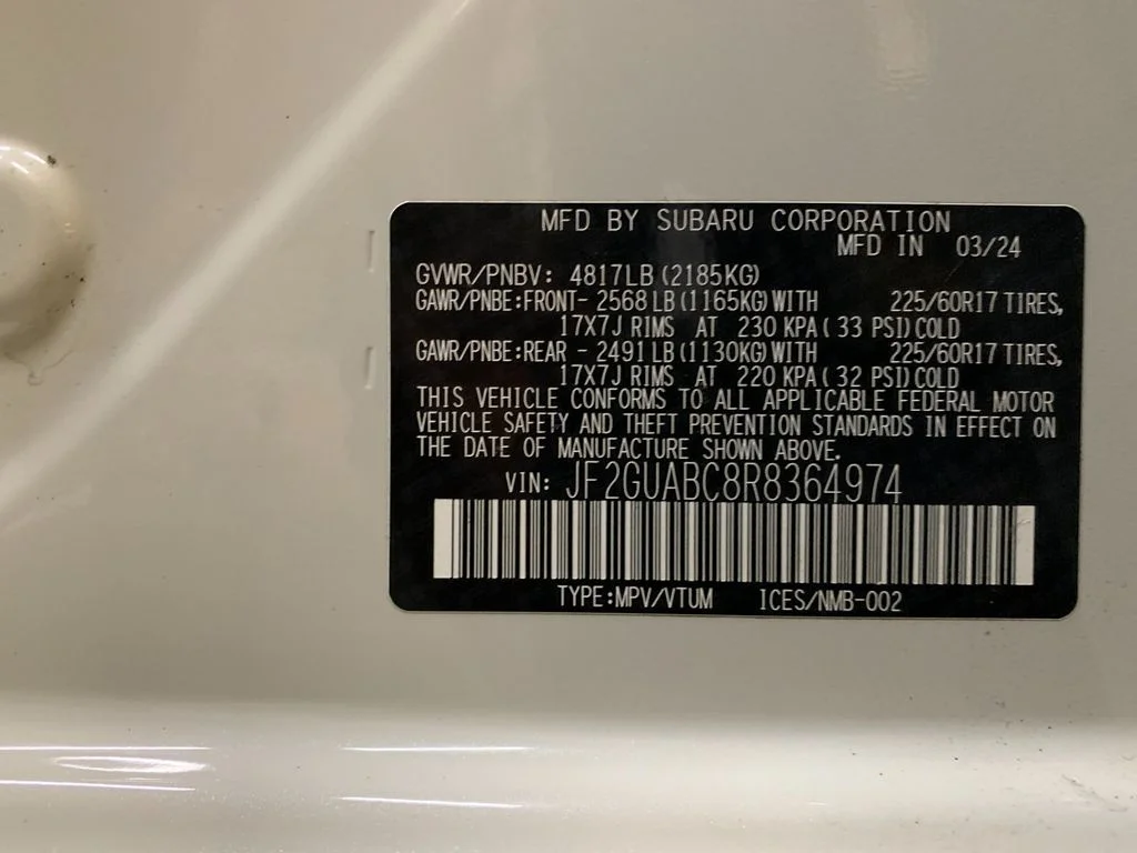 Used 2024 White Subaru Base image 35