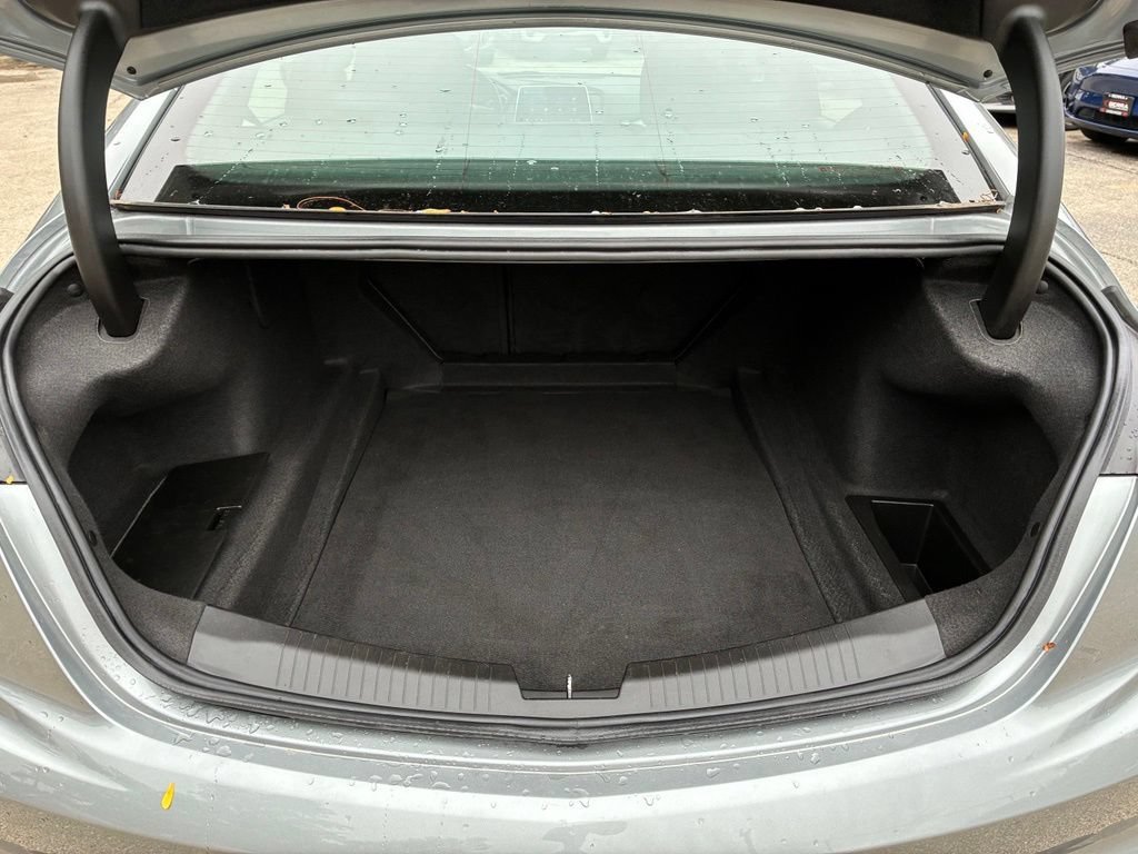 Used 2023 Silver Cadillac Luxury image 34