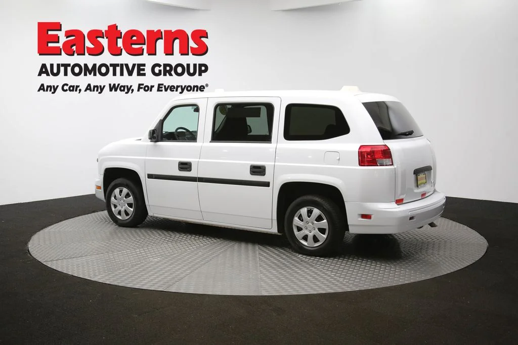 Used 2014 White VPG Taxi image 58