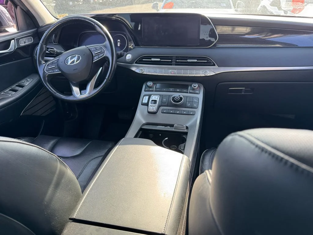 Used 2021 White Hyundai Limited image 18