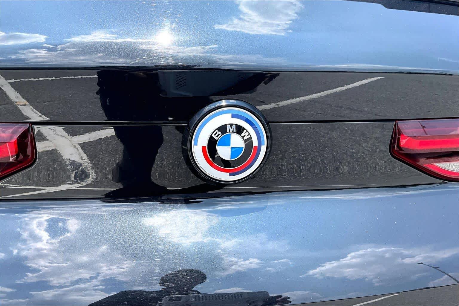 Used 2022 Black Sapphire Metallic BMW  image 10