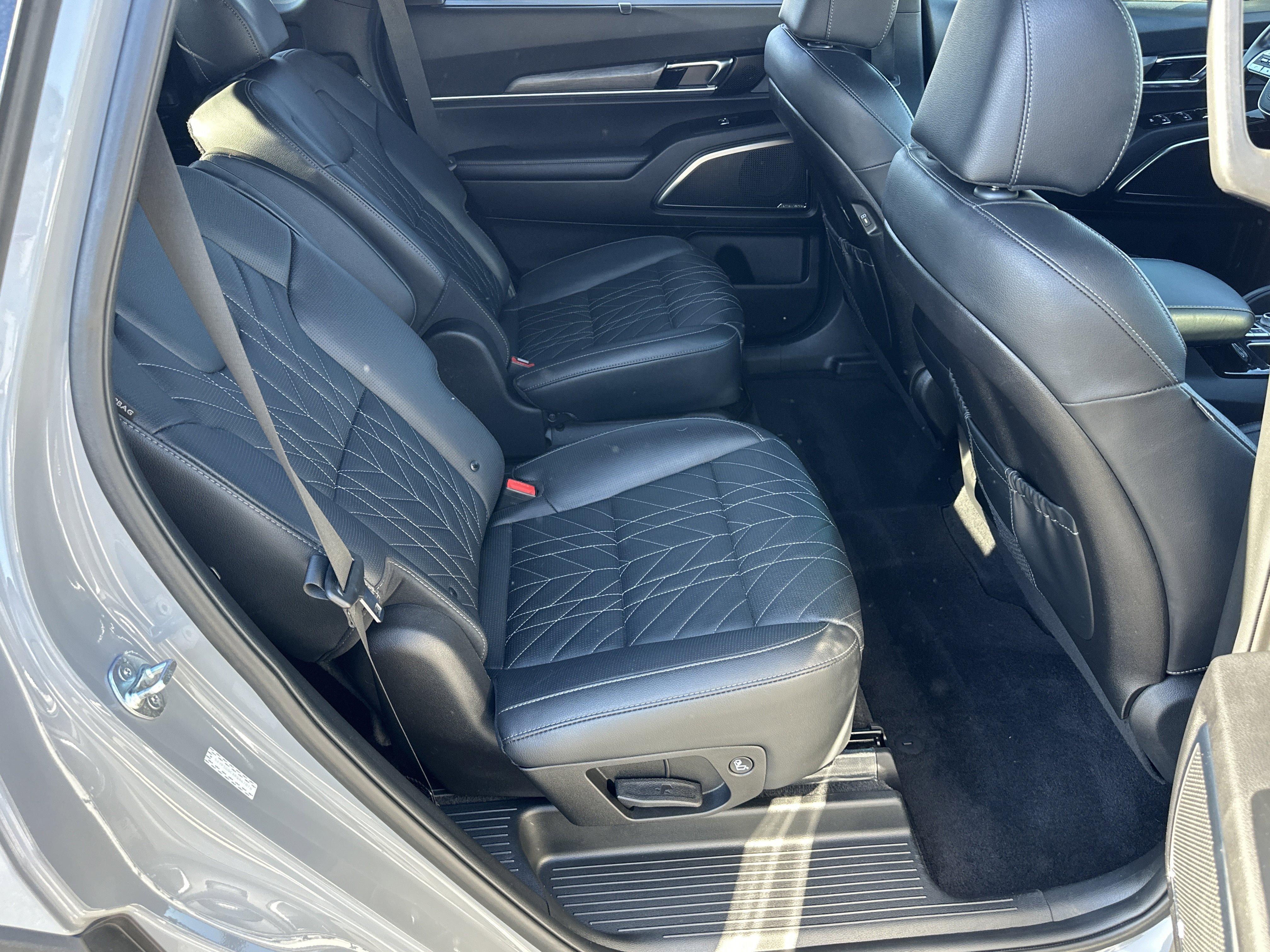 Used 2024 Wolf Gray Kia SX X-Line image 16