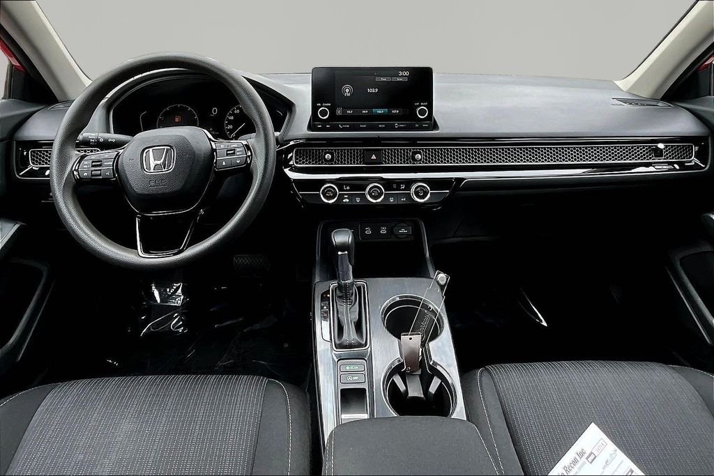 Used 2025  Honda LX image 7
