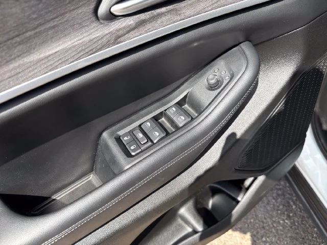 Used 2024 White Jeep Limited image 11
