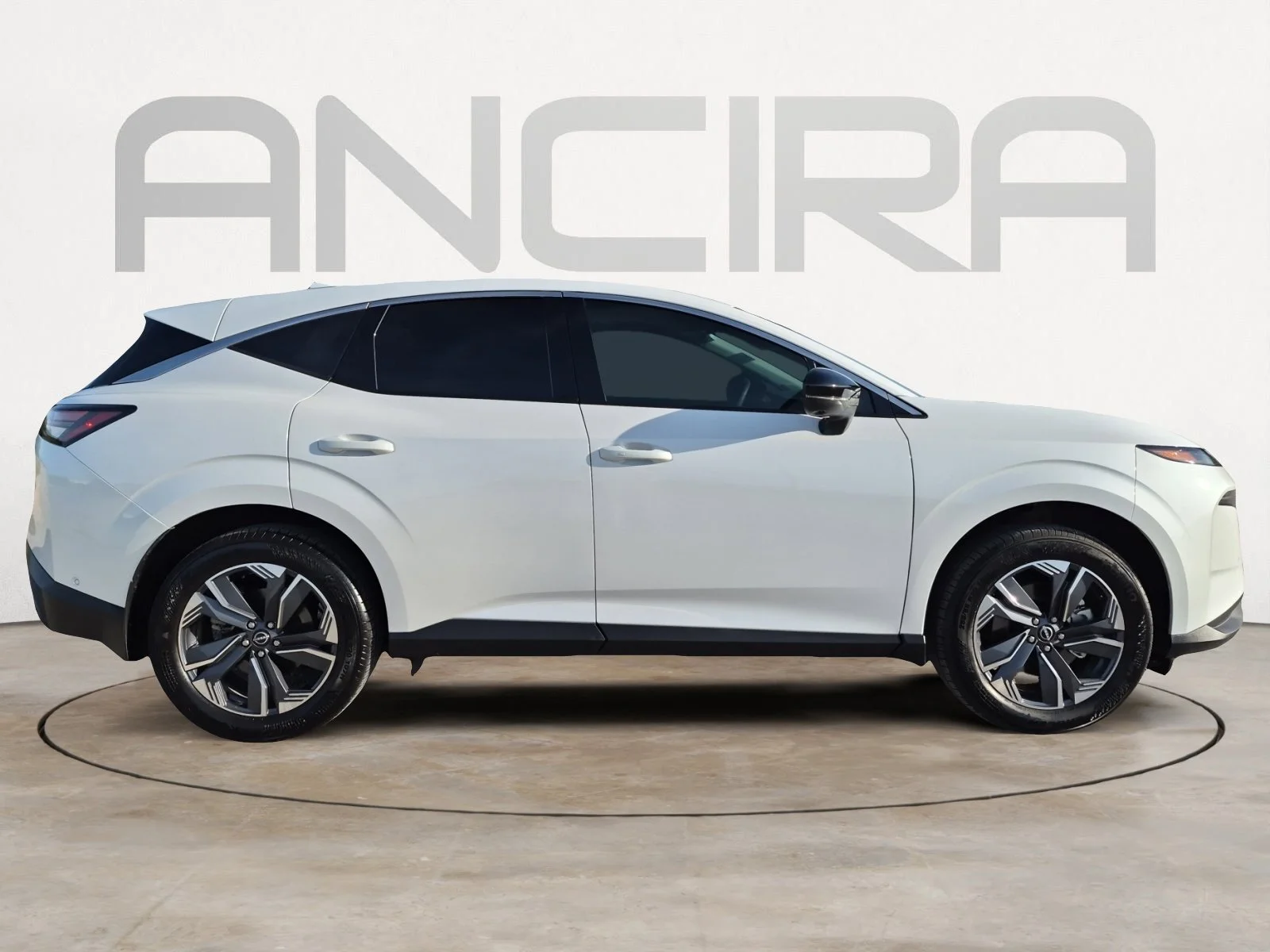 Used 2025 Everest White Pearl Tricoat Nissan SL image 11