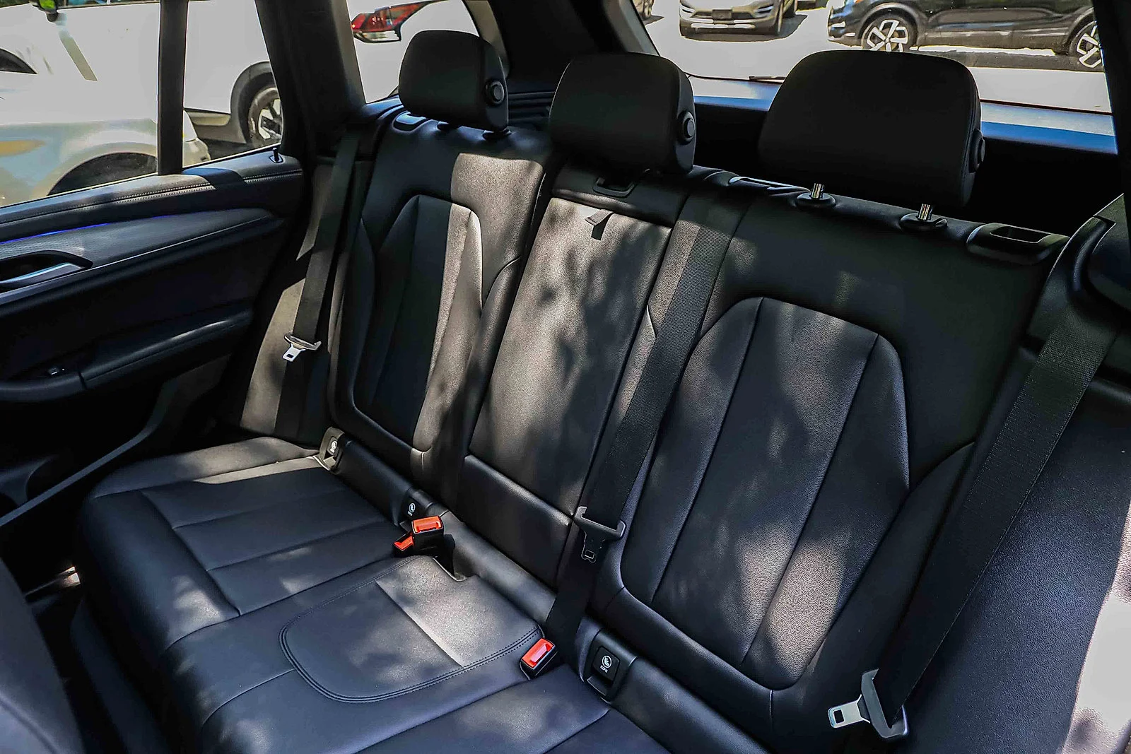 Used 2021 Black Sapphire Metallic BMW xDrive30i image 21
