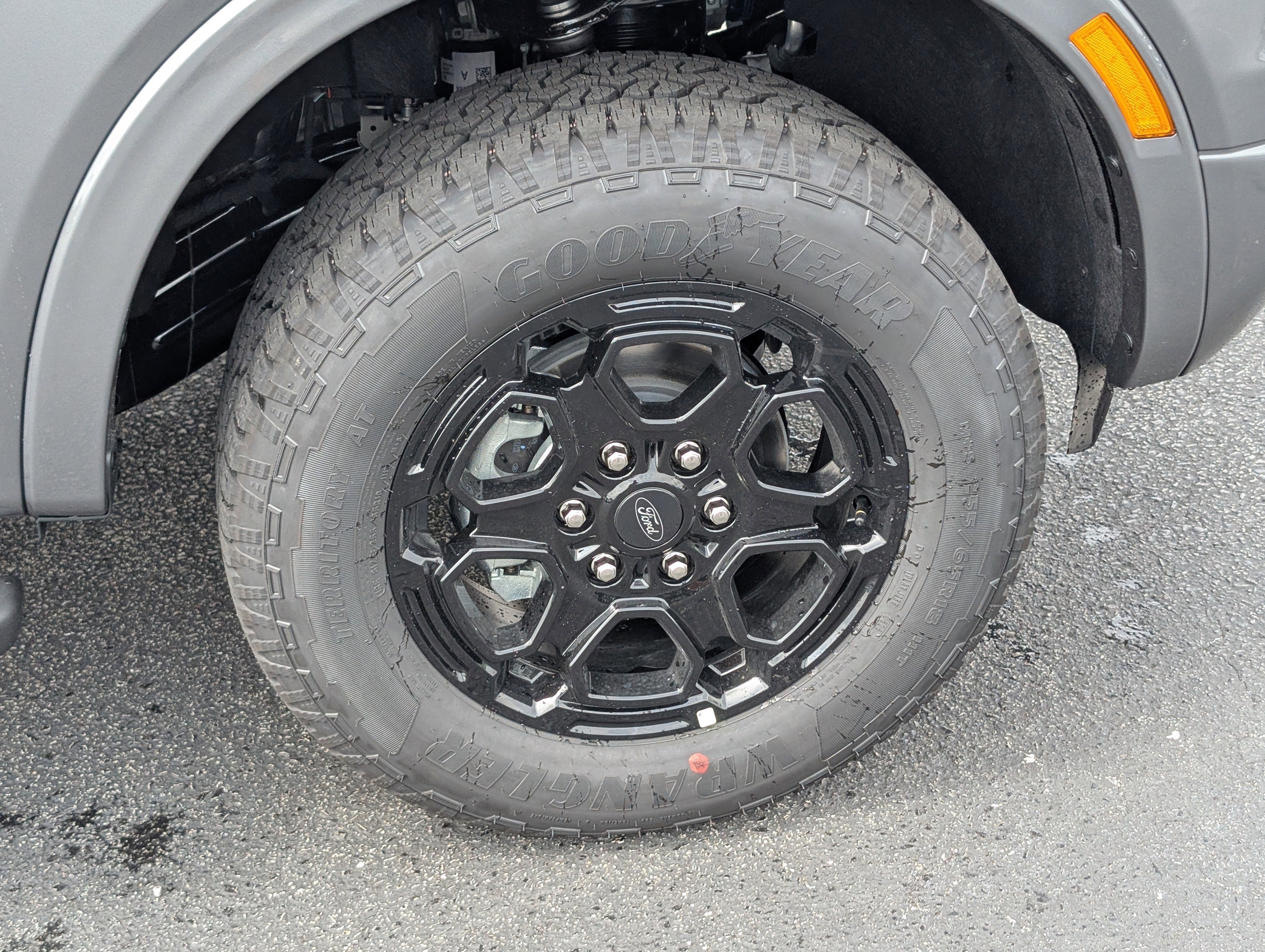 New 2026 Carbonized Gray Metallic FORD XLT image 7