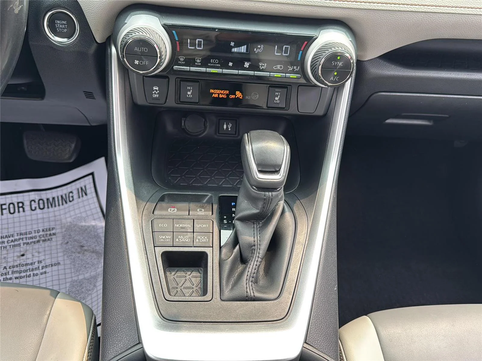Used 2019 Silver Sky Metallic Toyota XLE Premium image 14