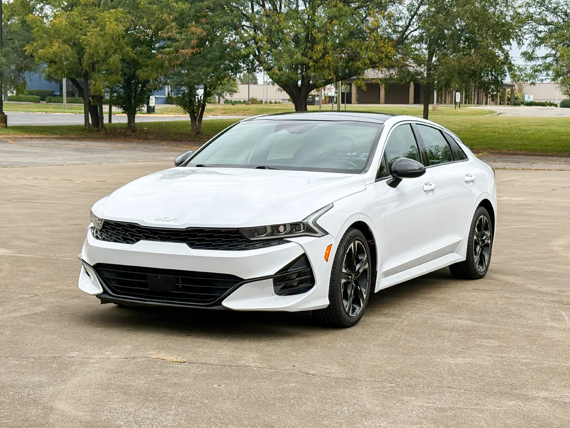 Used 2022 White Kia GT-Line image 5