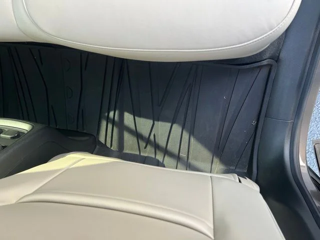 Used 2019 Brown Buick Essence image 25
