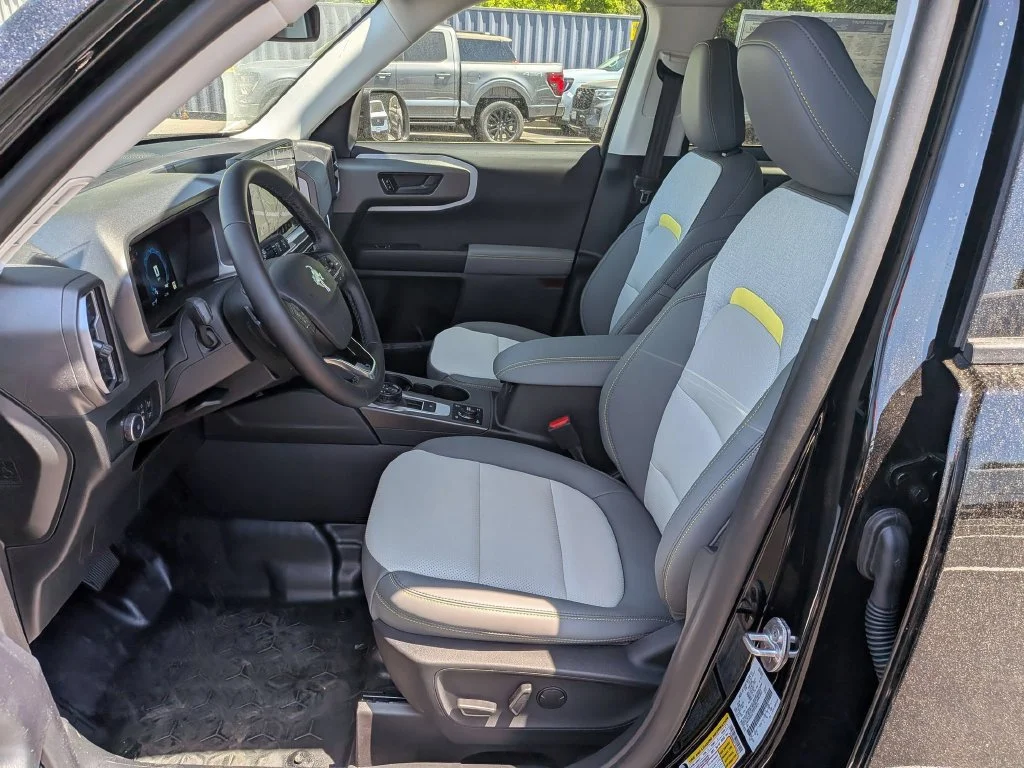 New 2026 Shadow Black Ford Badlands® image 9