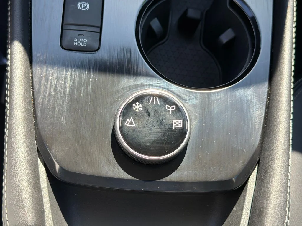 2023 Nissan Rogue SL - Photo 31