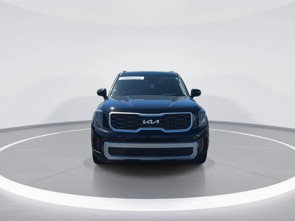 Used 2024 Black Kia S image 3