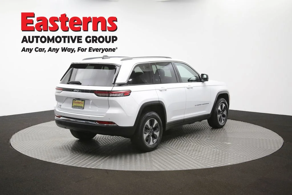 Used 2022 White Jeep 4xe image 44
