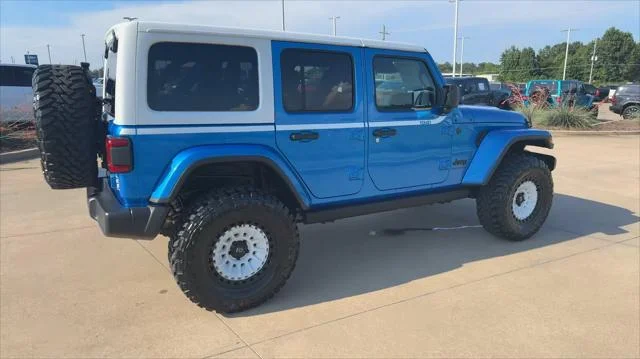 New 2026 Hydro Blue Pearl-Coat Exterior Paint Jeep Sahara image 2