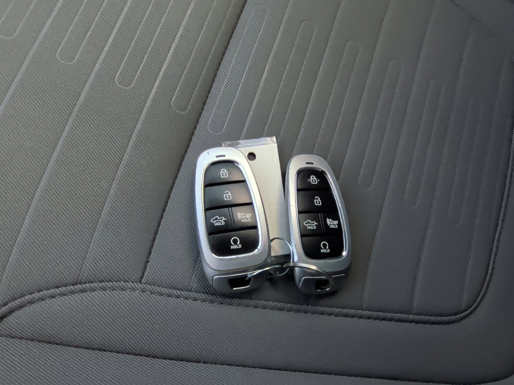 Used 2023 Blue Stone Hyundai SEL image 45