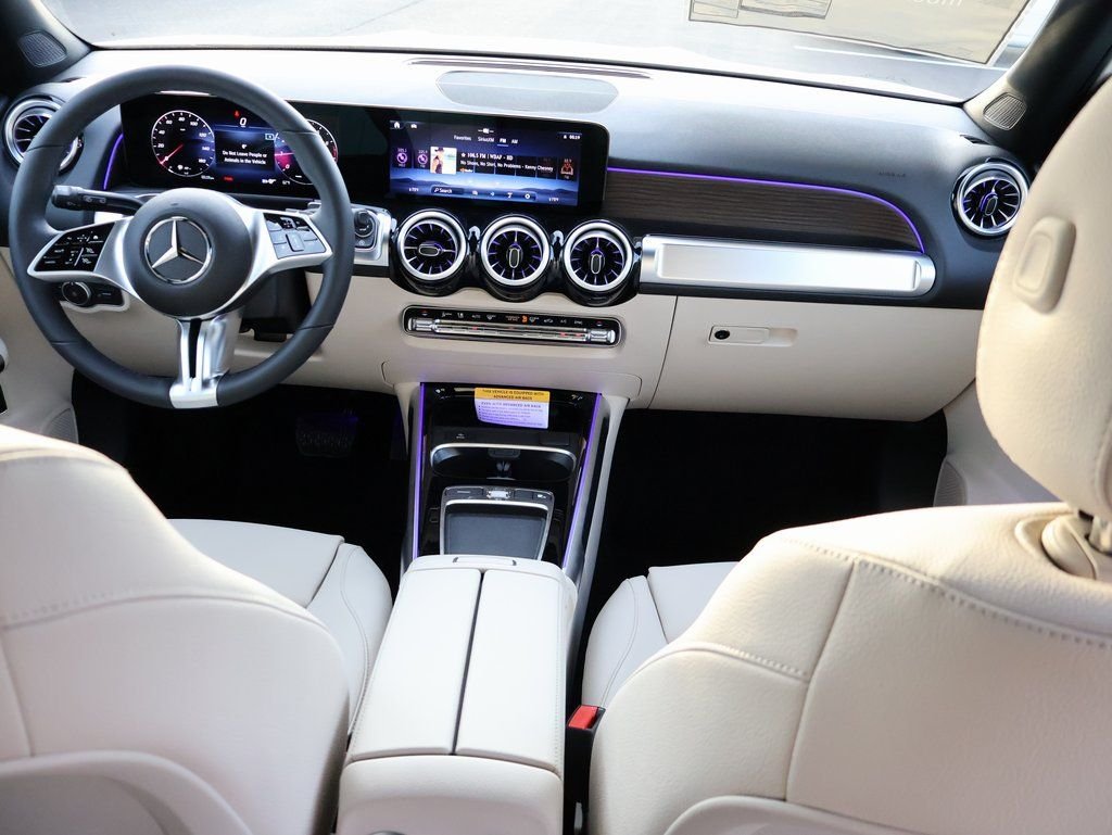New 2026 Polar White Mercedes-Benz GLB 250 image 15