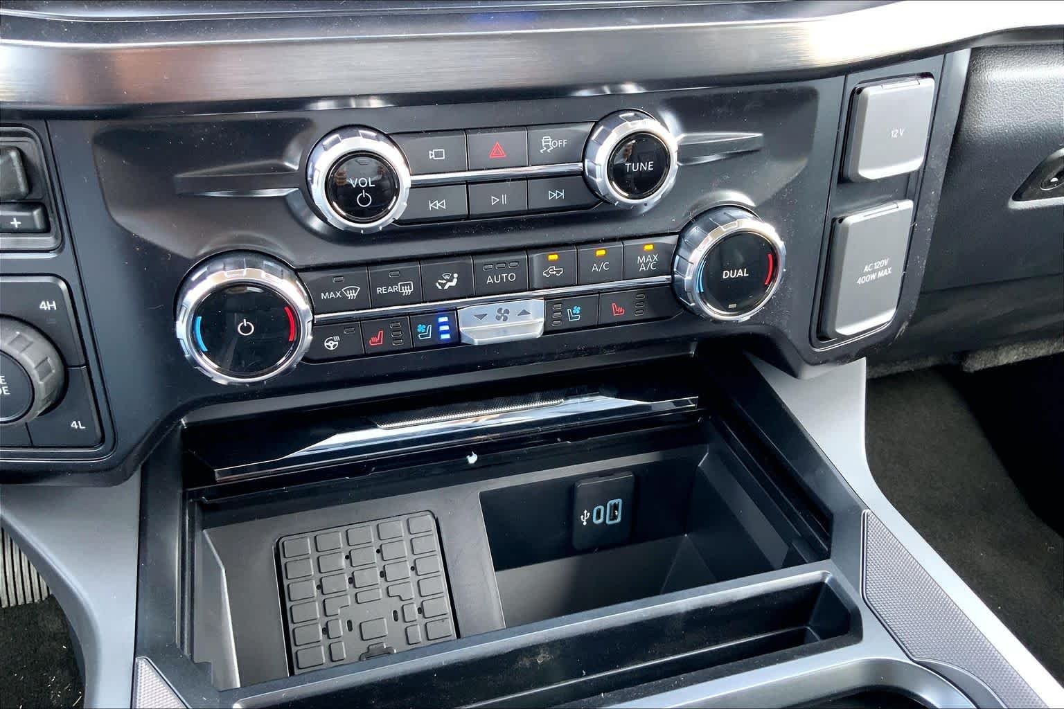 New 2026 Star White Metallic Tri-Coat Ford F-250® Lariat® image 19