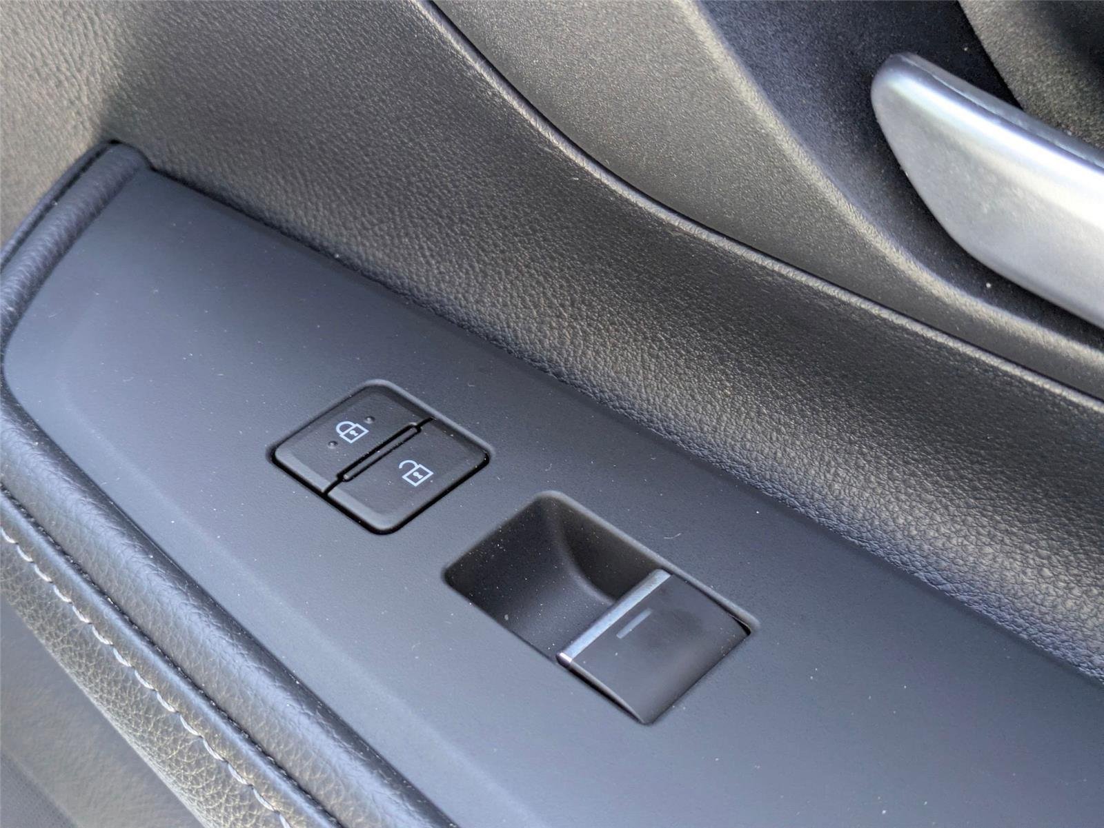 Used 2024 Wind Chill Pearl Toyota Limited image 33
