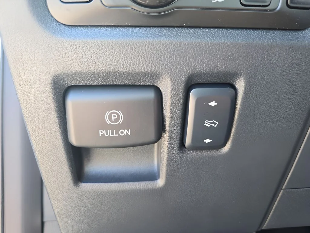 2025 Ford F-150 Platinum - Photo 15