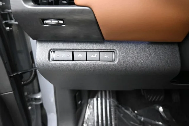 New 2026 Boulder Gray Pearl Nissan Platinum image 23