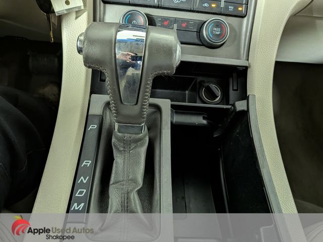 Used 2010 White Ford SEL image 19