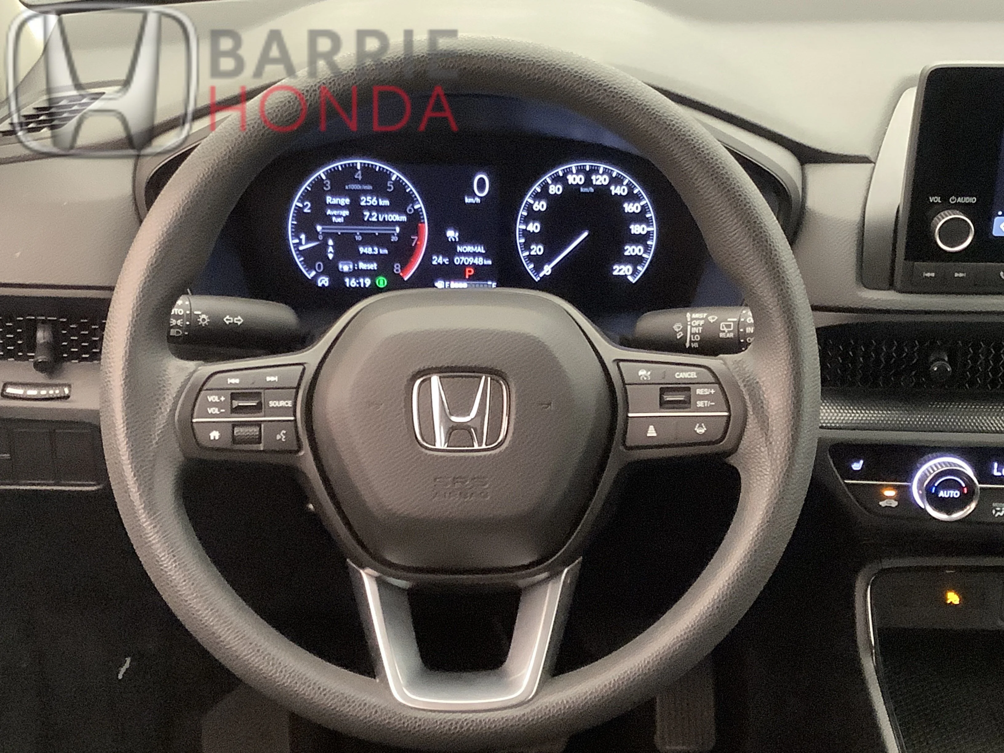 Used 2024 Platinum White Pearl Honda LX-B image 9