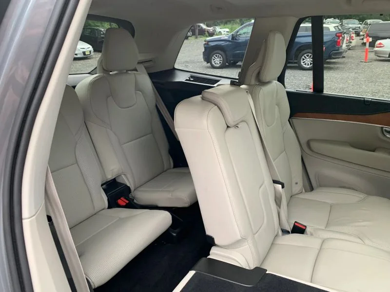 Used 2019 Gray Volvo T6 Inscription Sport Utility 4D image 36