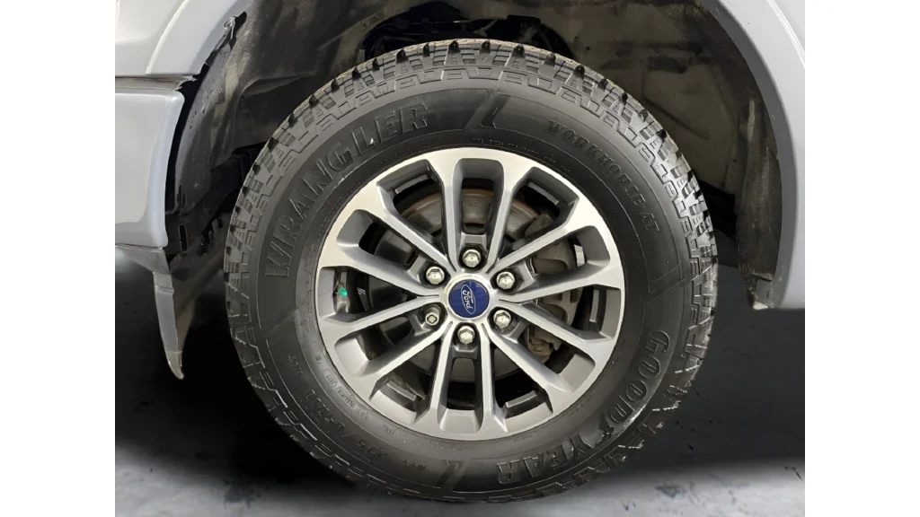 New 2026 White Ford XLT image 25