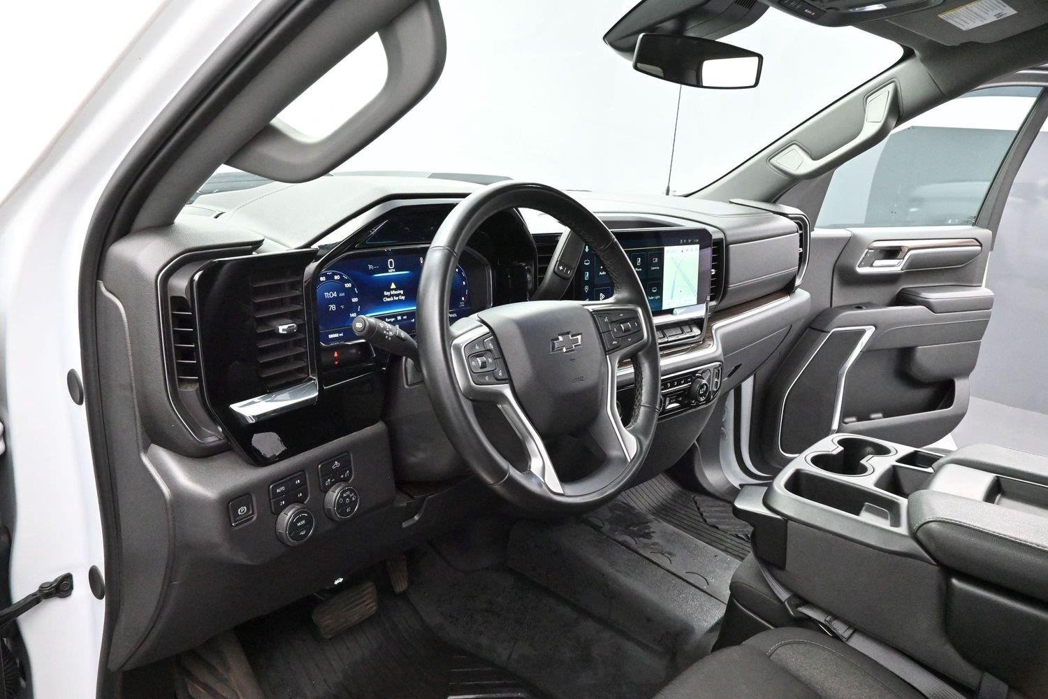 Used 2024 Summit White Chevrolet LT Trail Boss image 13