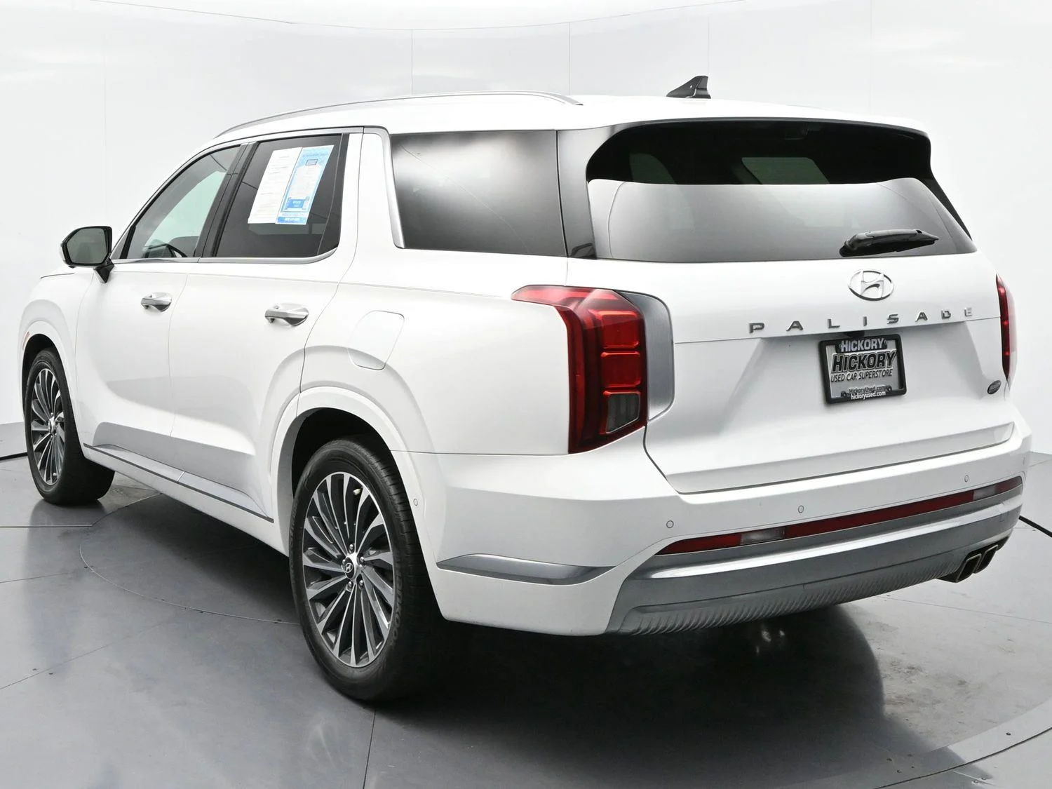 Used 2024 Hyper White Hyundai Calligraphy image 5