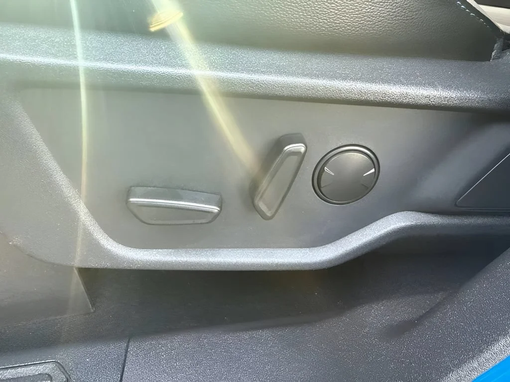 Used 2024 Blue Ford Wildtrak image 12