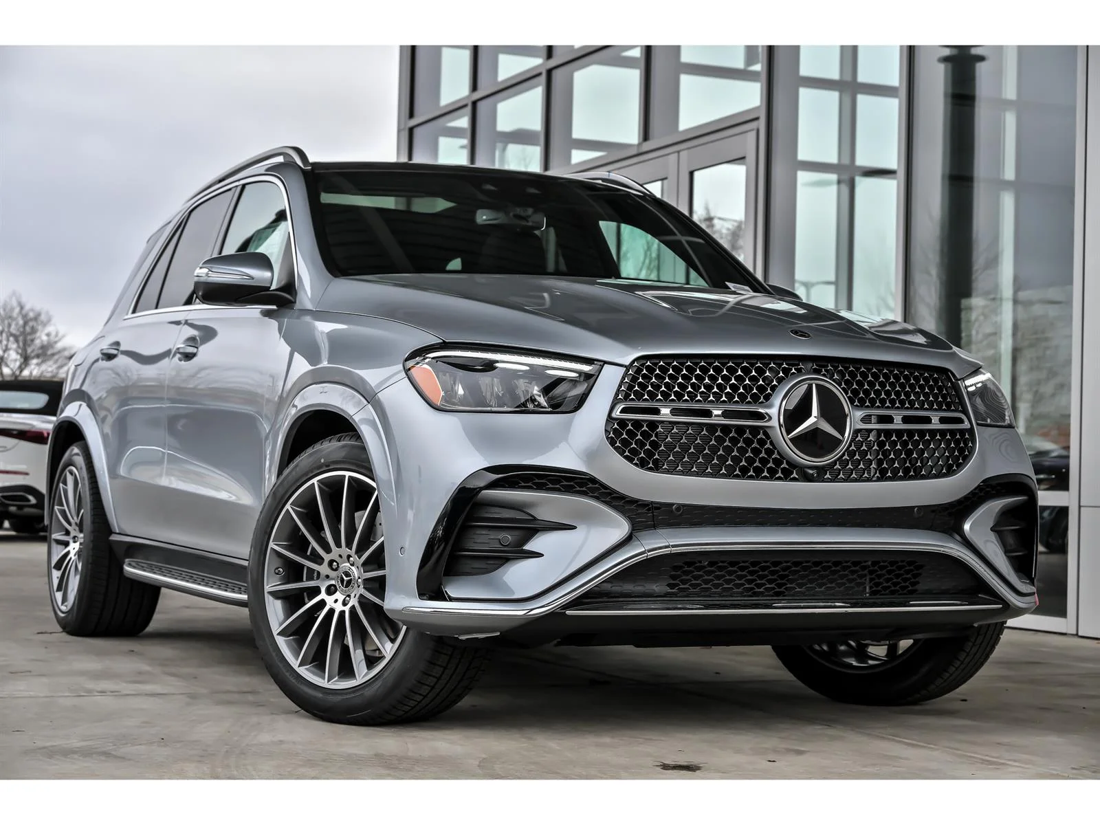 New 2026 Cirrus Silver Metallic Mercedes-Benz GLE 450 4MATIC® image 1