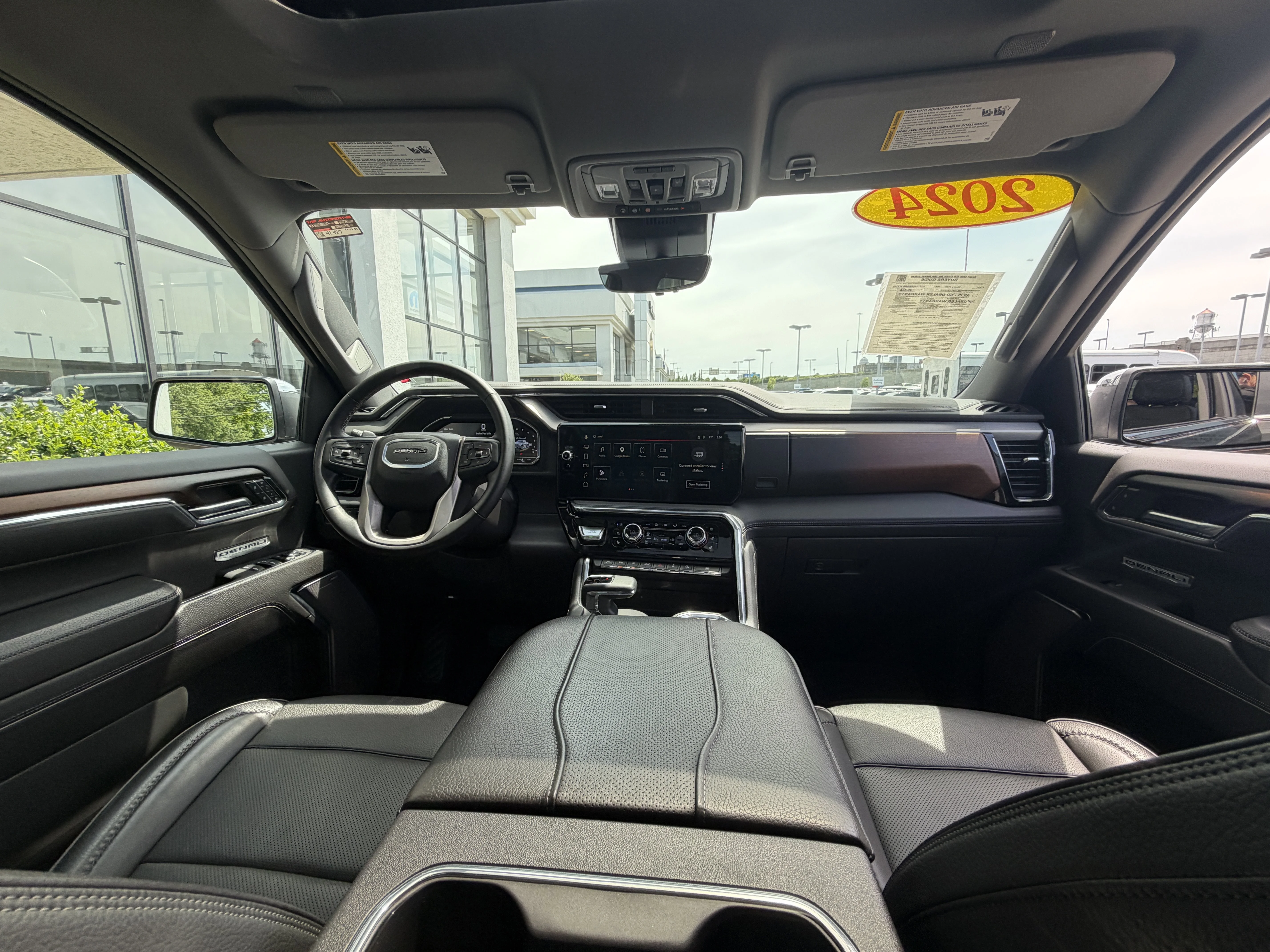 Used 2024 Onyx Black GMC Denali image 28