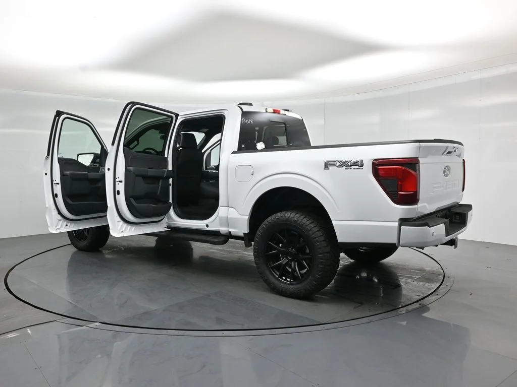 New 2026 White Ford XLT image 32