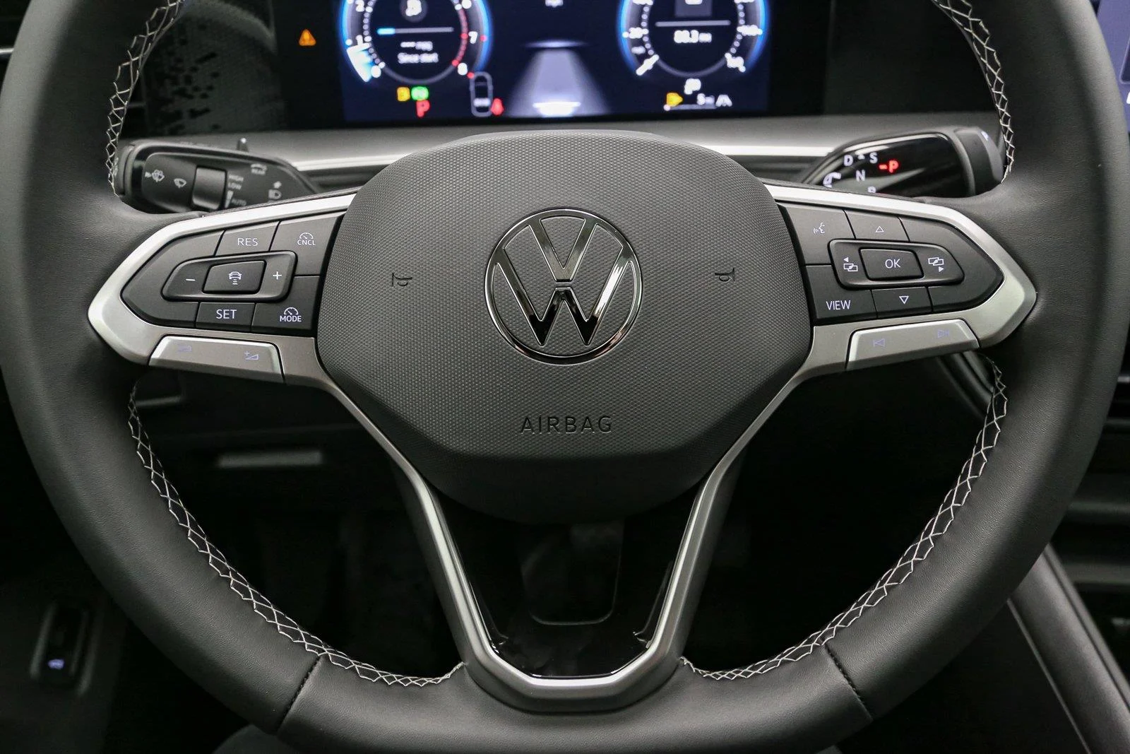 New 2026 Platinum Gray Metallic Volkswagen SE image 22