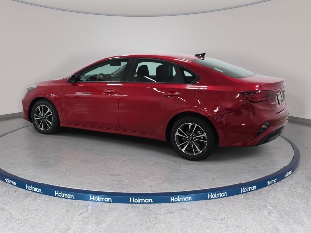 Used 2024 Red Kia LXS image 8